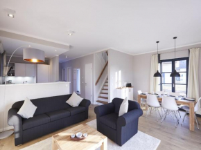 Reetland am Meer - Premium Reetdachvilla mit 3 Schlafzimmern, Sauna und Kamin F07 in Dranske